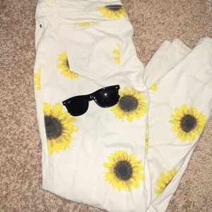 Super Cute Sunflower Pants🌻🌻